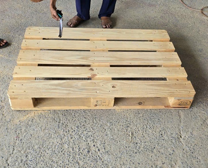 Pallet gỗ